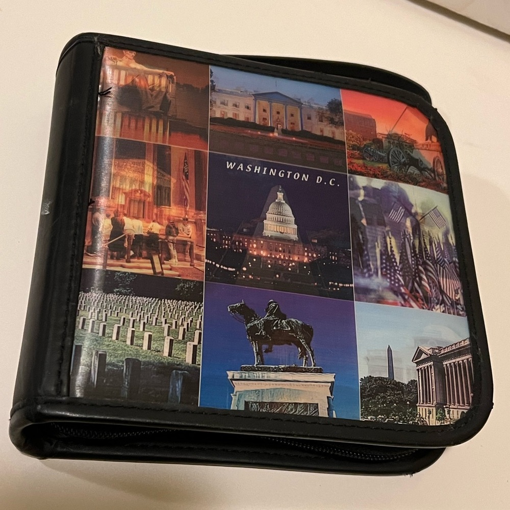 WASHINGTON, D.C. ZIPPERED CD CASE.